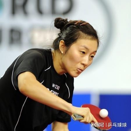 记者：上海申花5名外援以及谢鹏飞和戴伟浚随队出征亚冠客场