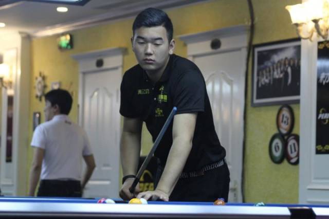 莫雷托：米兰可能会尝试将莱奥的合同再延长两到三年