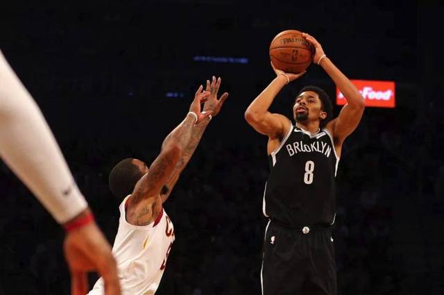 篮球火箭球员赛季得分持续增长